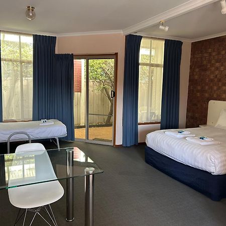 Portarlington Beach Motel Экстерьер фото