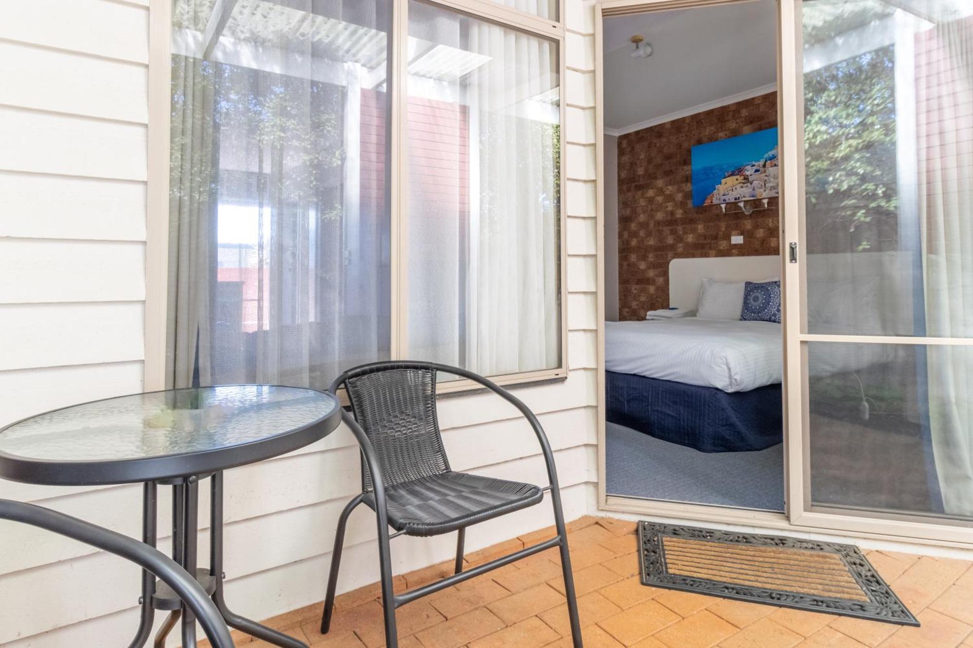 Portarlington Beach Motel Экстерьер фото