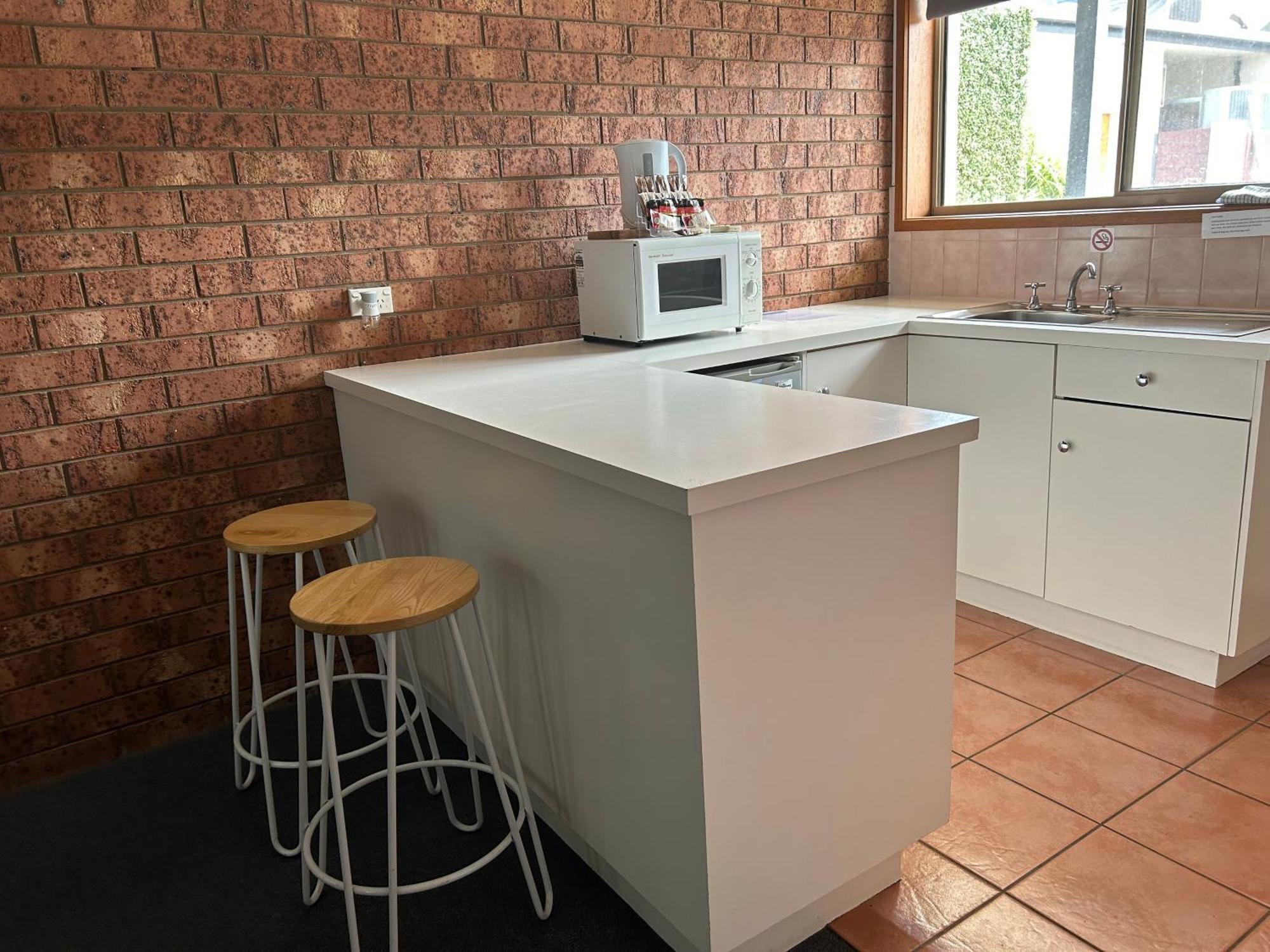 Portarlington Beach Motel Экстерьер фото