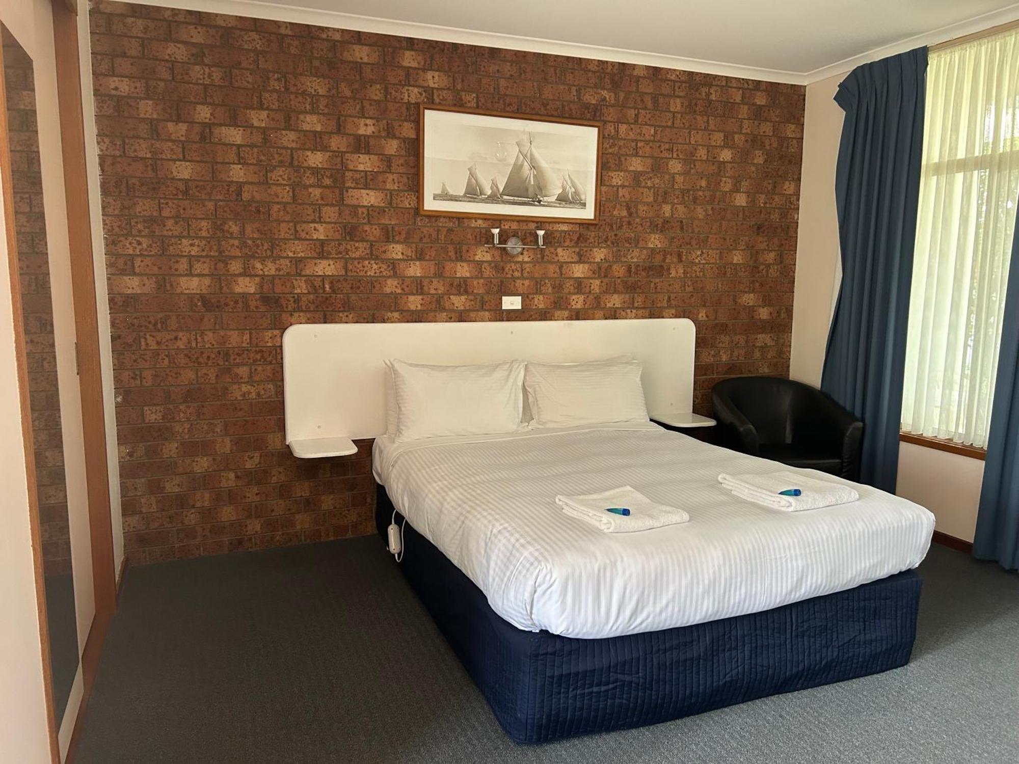 Portarlington Beach Motel Экстерьер фото