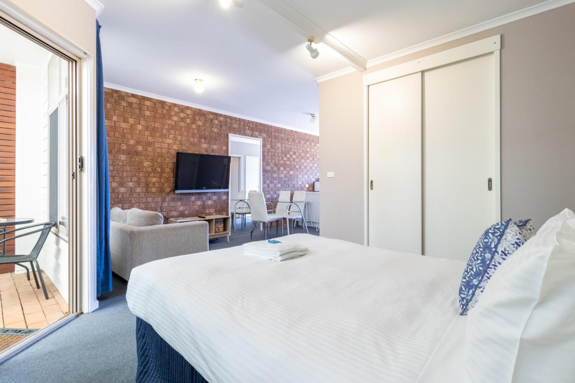 Portarlington Beach Motel Экстерьер фото