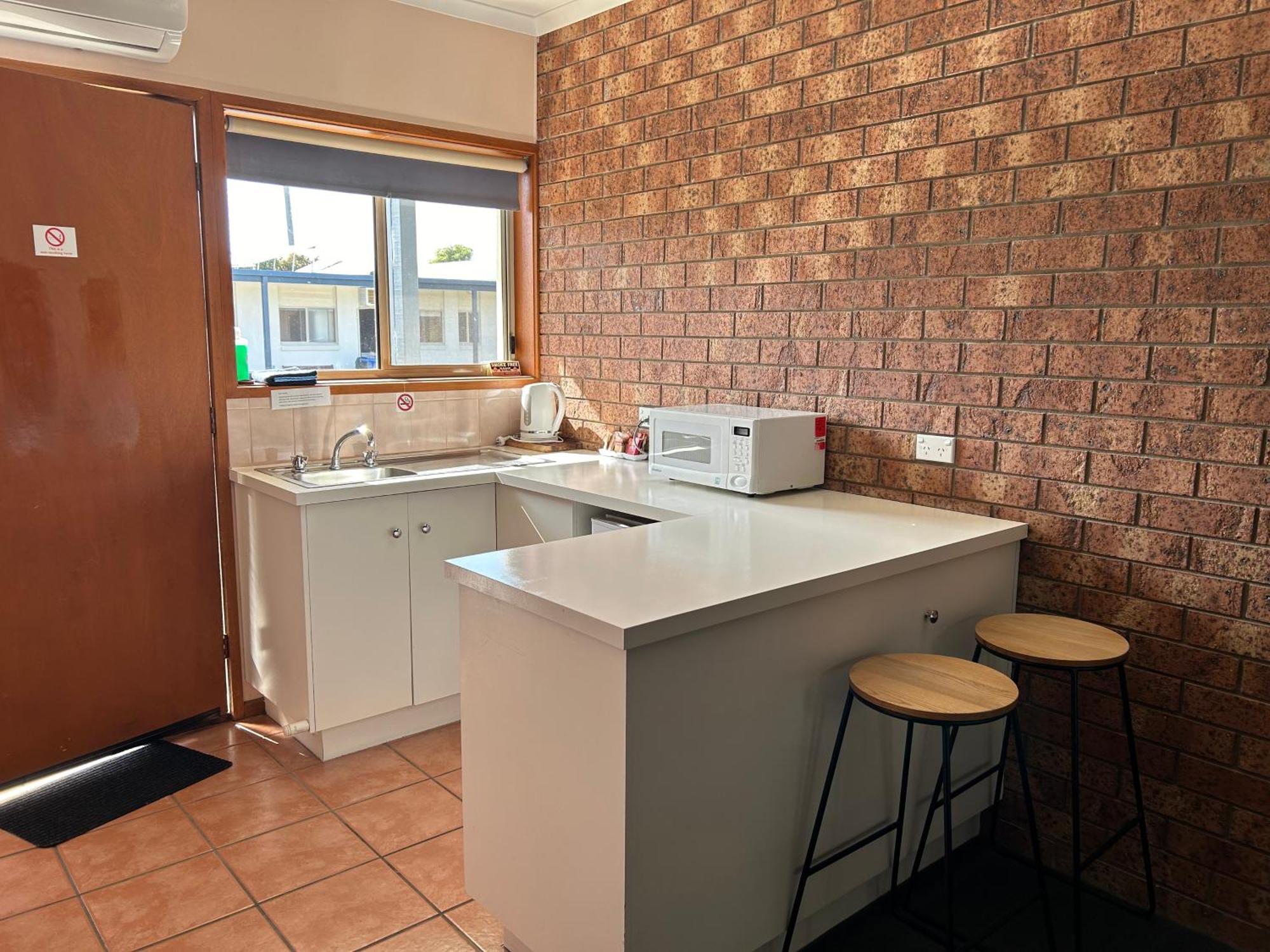 Portarlington Beach Motel Экстерьер фото