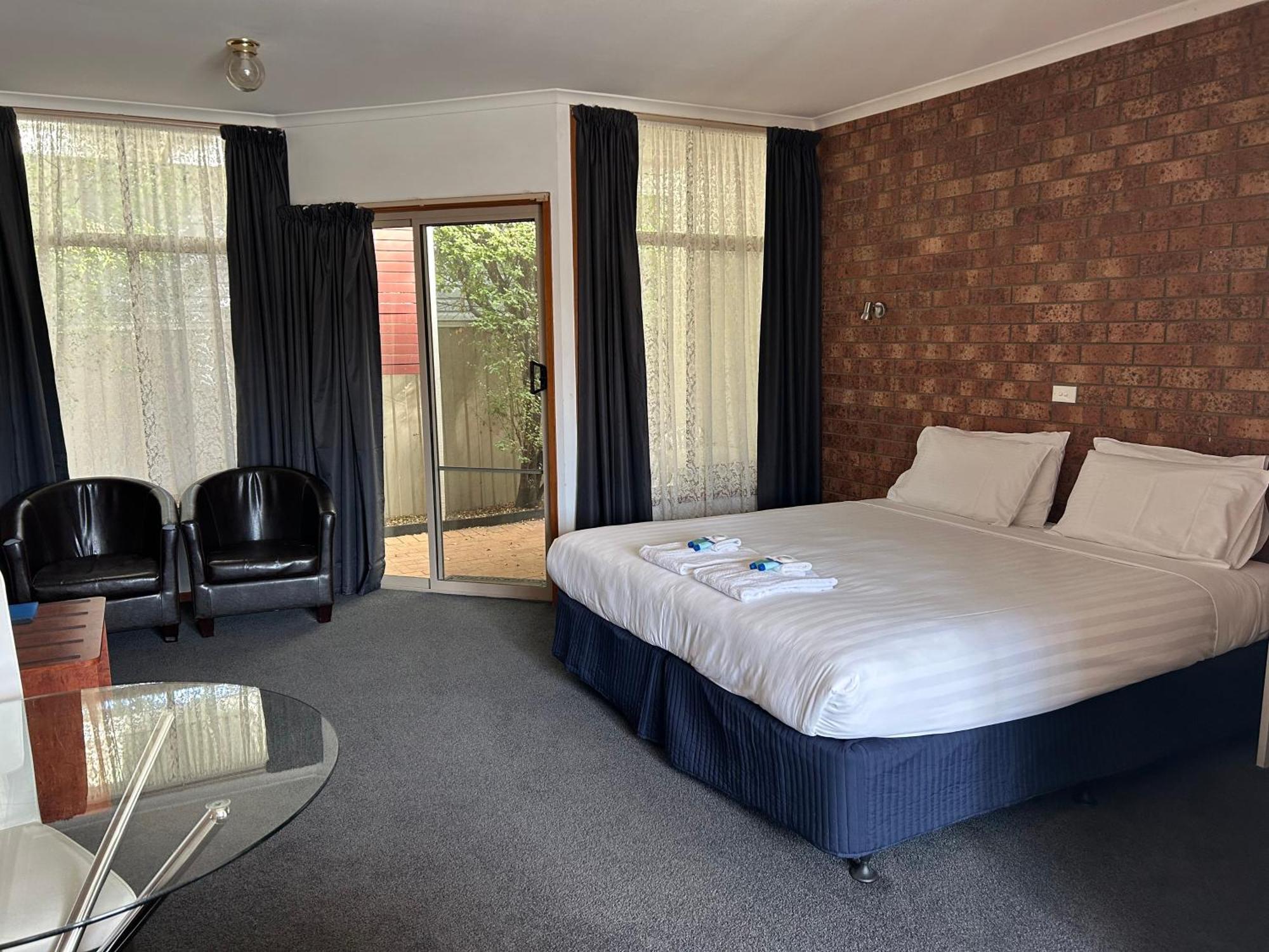 Portarlington Beach Motel Экстерьер фото